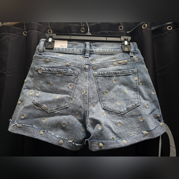 KanCan Jean shorts - Picture 2 of 7